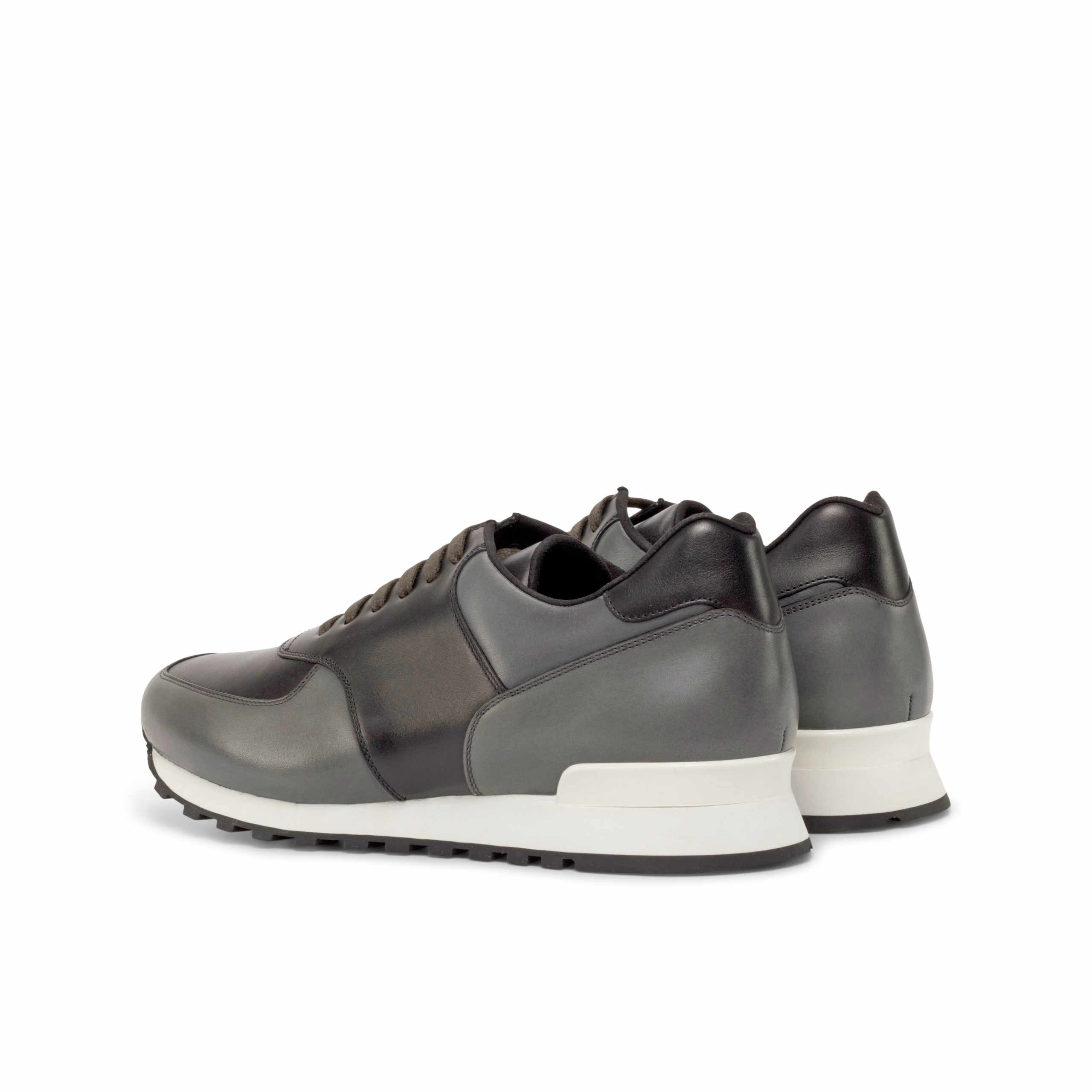 Jogger Sneaker in black box calf leather ➡️ 100% Handmade